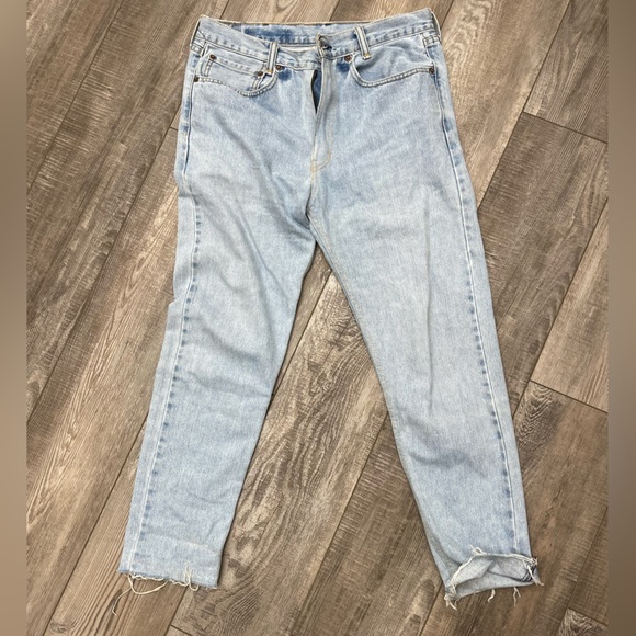 Reworked Vintage Levi’s Jeans - Picture 4 of 7